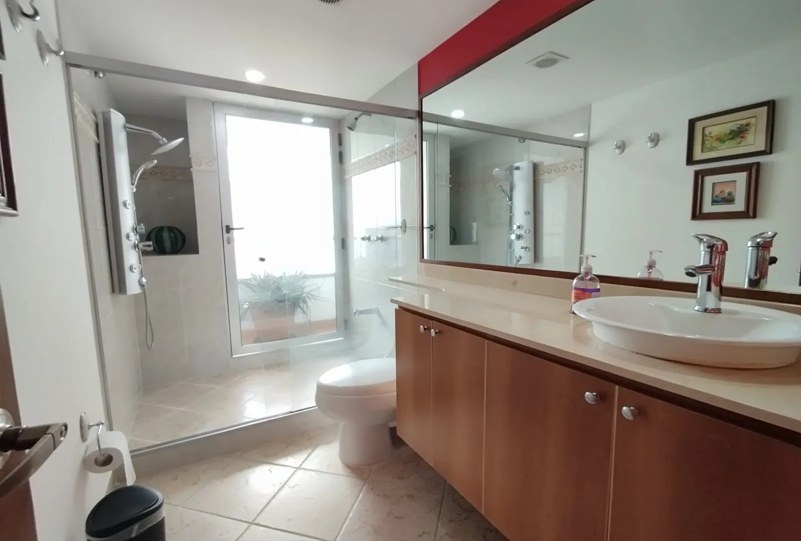 Apartamento de 2 alcobas en arriendo en El Poblado, Medellín, 128 m² · foto 18 de 20