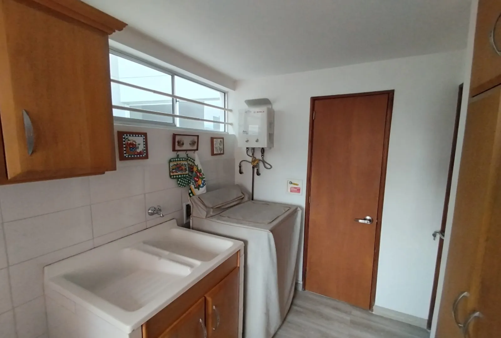Apartamento de 2 alcobas en arriendo en El Poblado, Medellín, 128 m² · foto 7 de 20