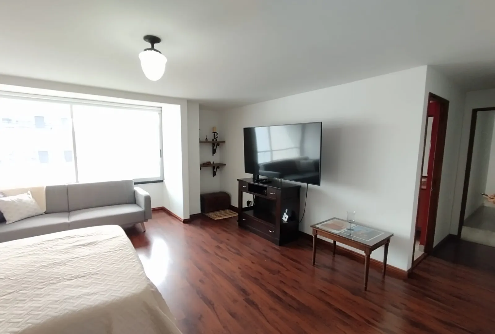 Apartamento de 2 alcobas en arriendo en El Poblado, Medellín, 128 m² · foto 10 de 20