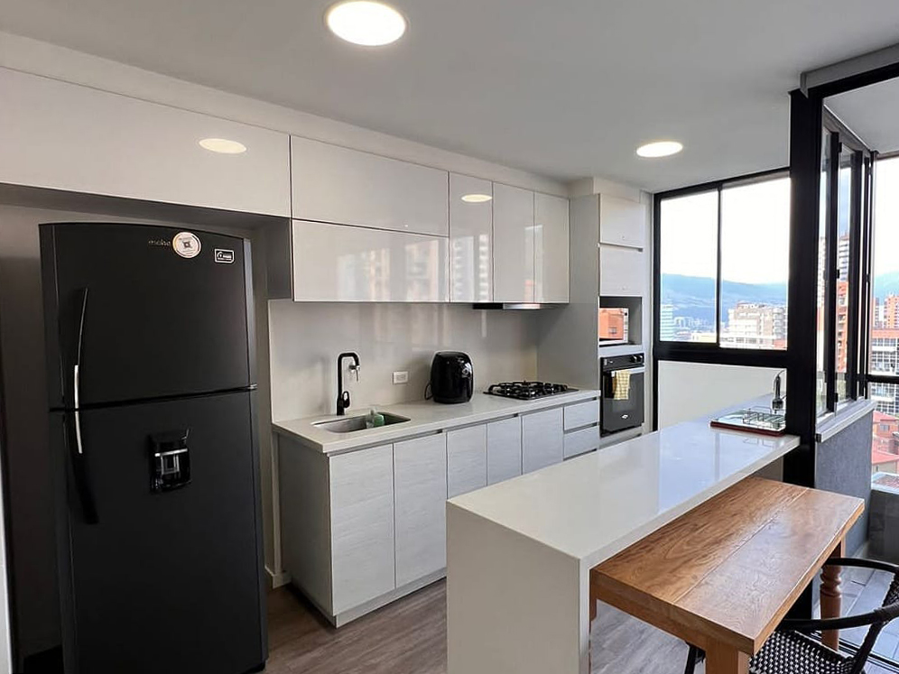Apartamento en arriendo en Lalinde, Medellín · foto 3 de 12