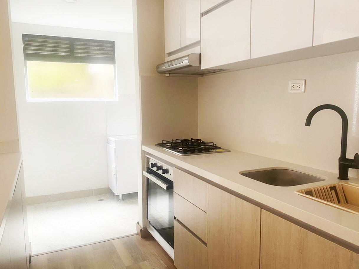 Casa de 3 alcobas en venta en Loma El Atravesado, Envigado, 145 m² · foto 10 de 19