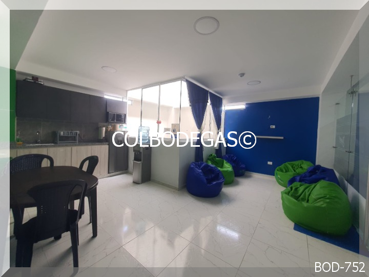 Bodega en venta en Romelia Alta, Dosquebradas, 900 m² · foto 10 de 24
