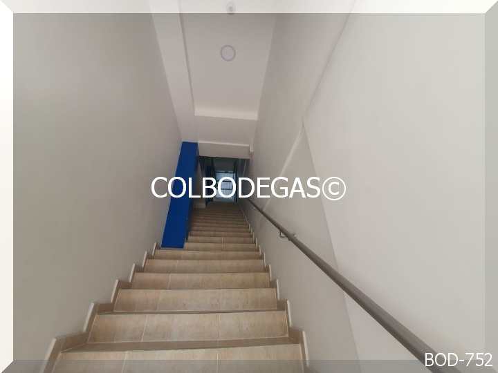 Bodega en venta en Romelia Alta, Dosquebradas, 900 m² · foto 17 de 24