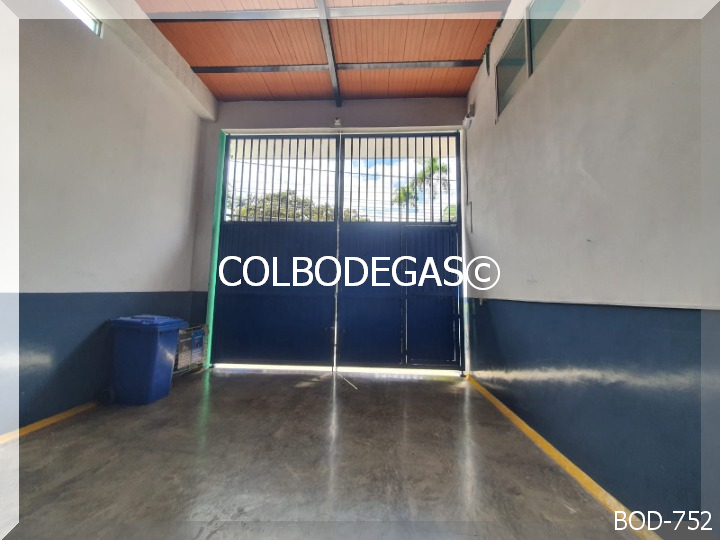 Bodega en venta en Romelia Alta, Dosquebradas, 900 m² · foto 22 de 24