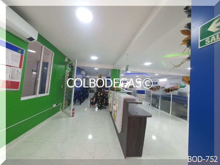 Bodega en venta en Romelia Alta, Dosquebradas, 900 m² · foto 2 de 24