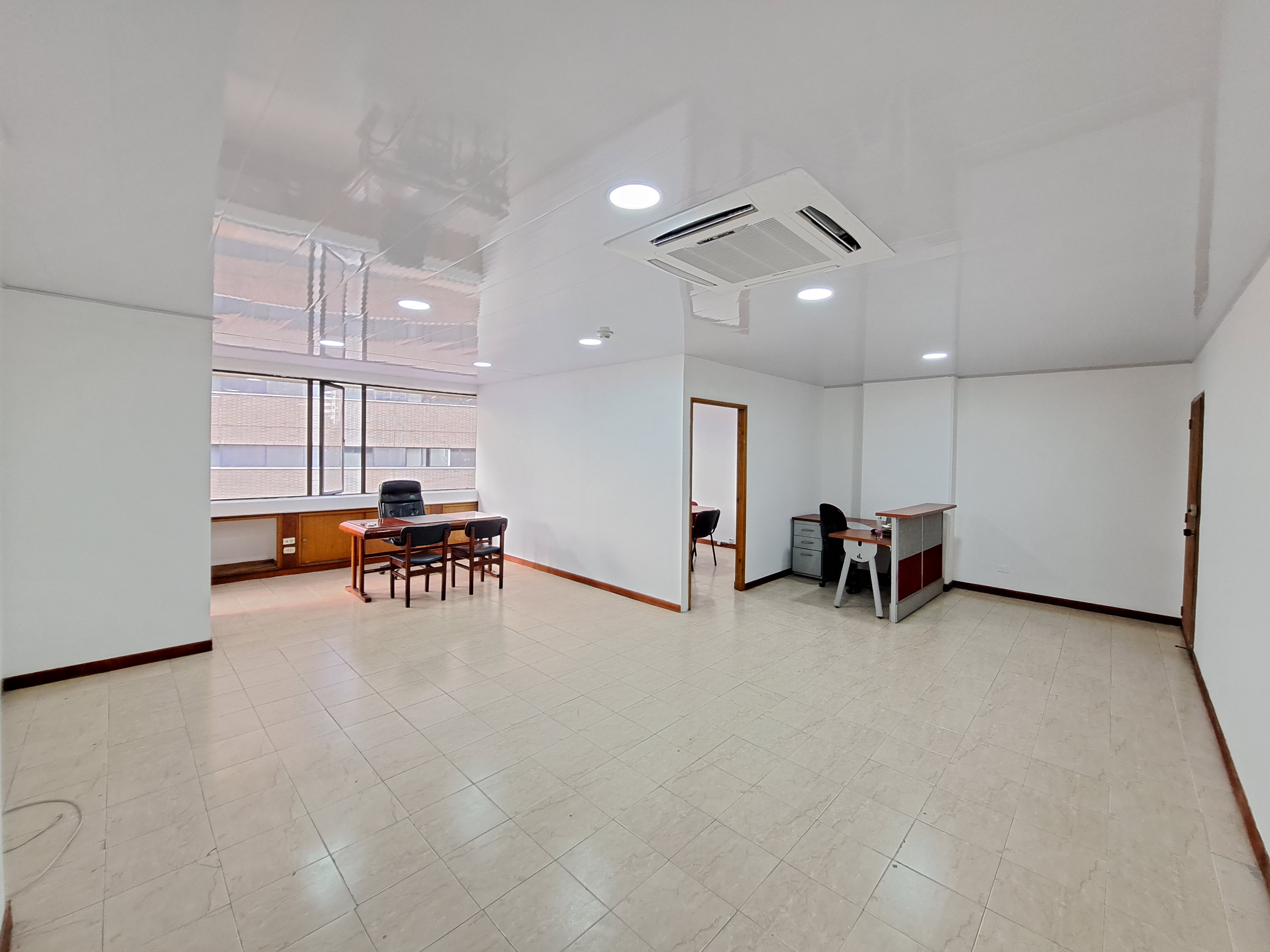 Oficina en venta en Castropol, Medellín, 64 m² · foto 2 de 23