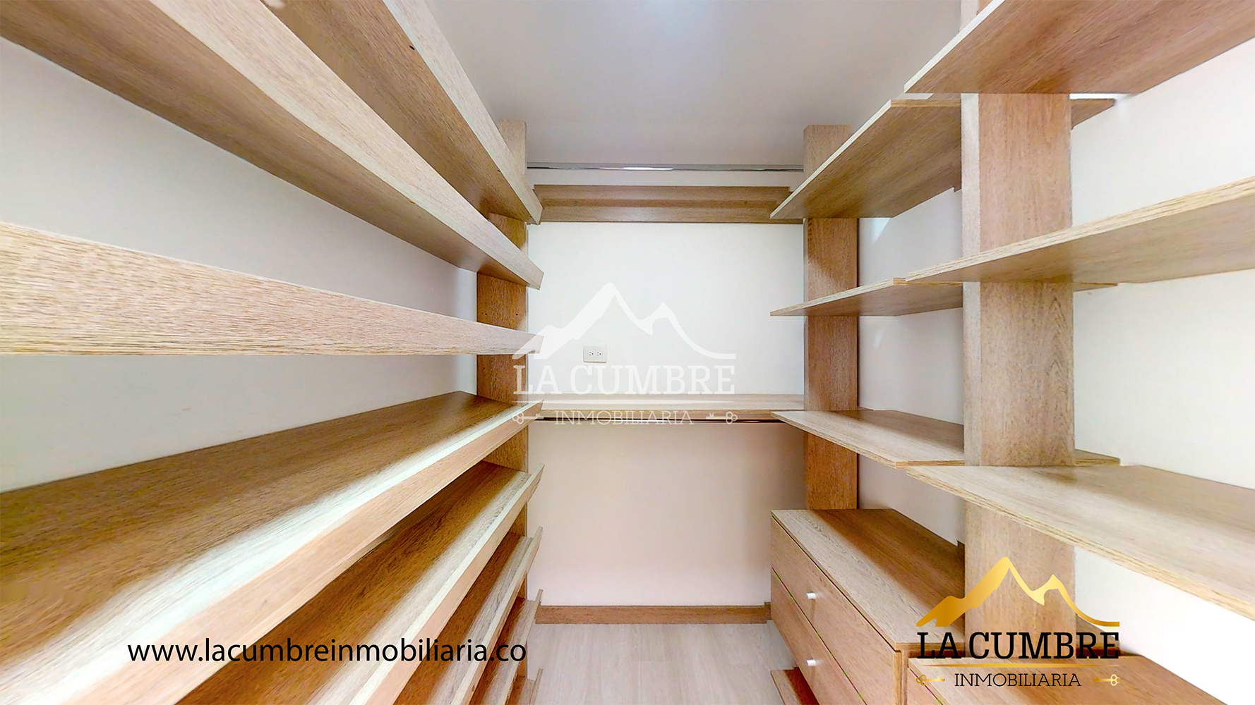 Apartamento de 3 alcobas en arriendo en Loma De Las Brujas, Envigado, 130 m² · foto 15 de 16