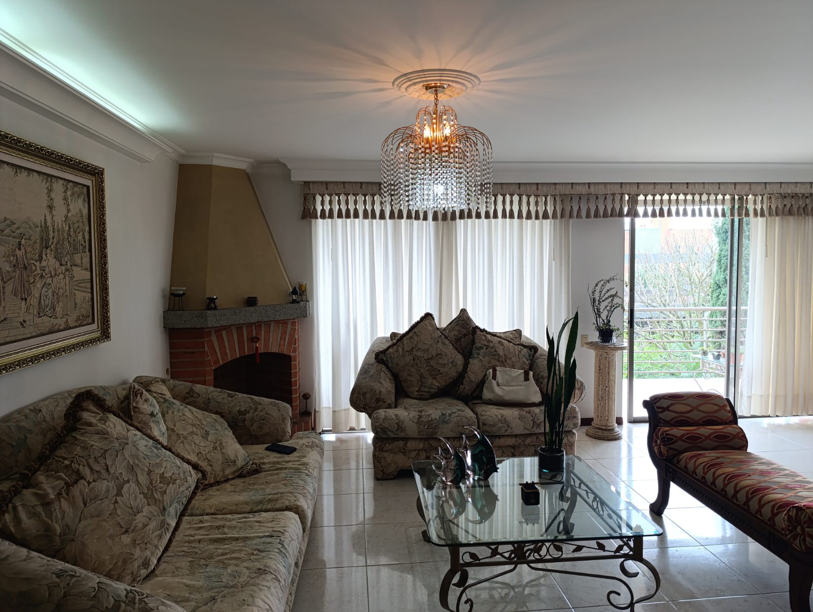Casa de 3 alcobas en venta en La Calera, Medellín, 345 m² · foto 5 de 19