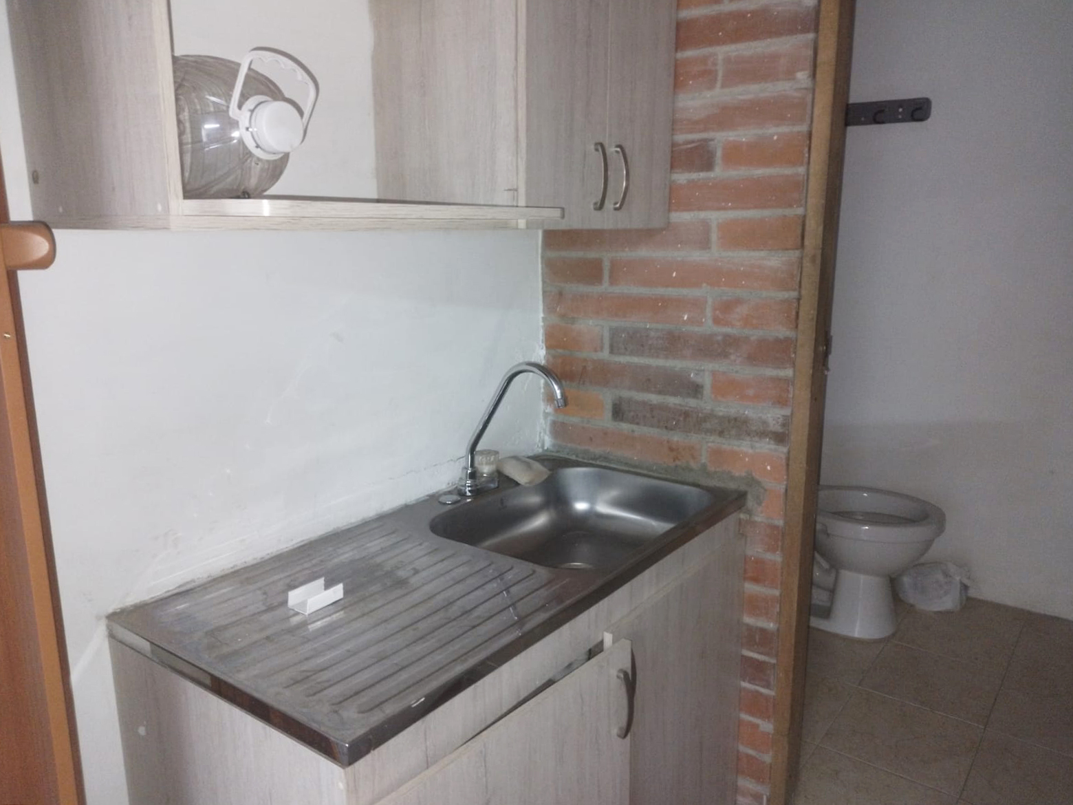 Bodega en arriendo en El Chagualo, Medellín, 240 m² · foto 13 de 16