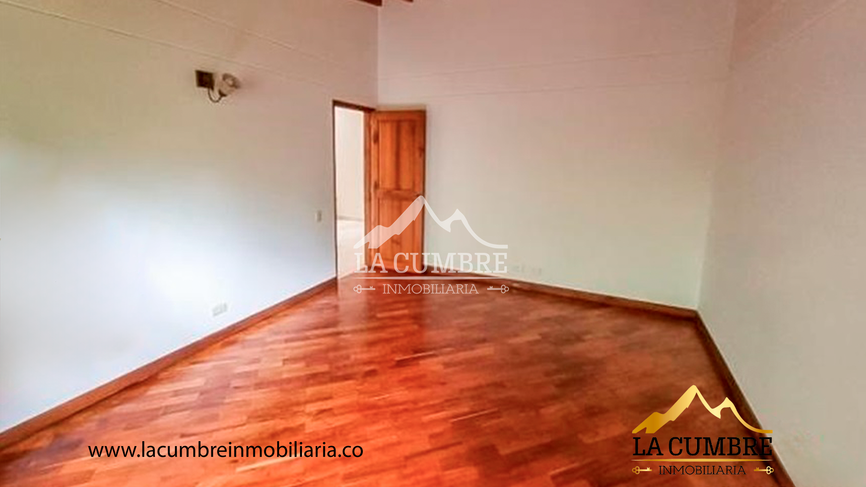 Casa de 3 alcobas en arriendo en El Tesoro, Medellín, 338 m² · foto 8 de 11