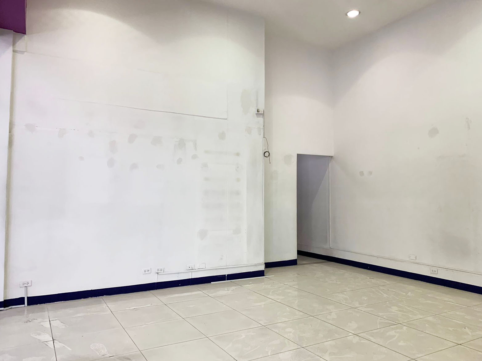 Local en arriendo en Colombia, Medellín, 61 m² · foto 7 de 11