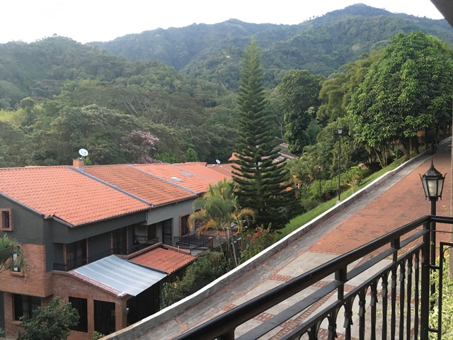 Casa de 5 alcobas en venta en El Carmen, Ibagué, 241 m² · foto 13 de 24