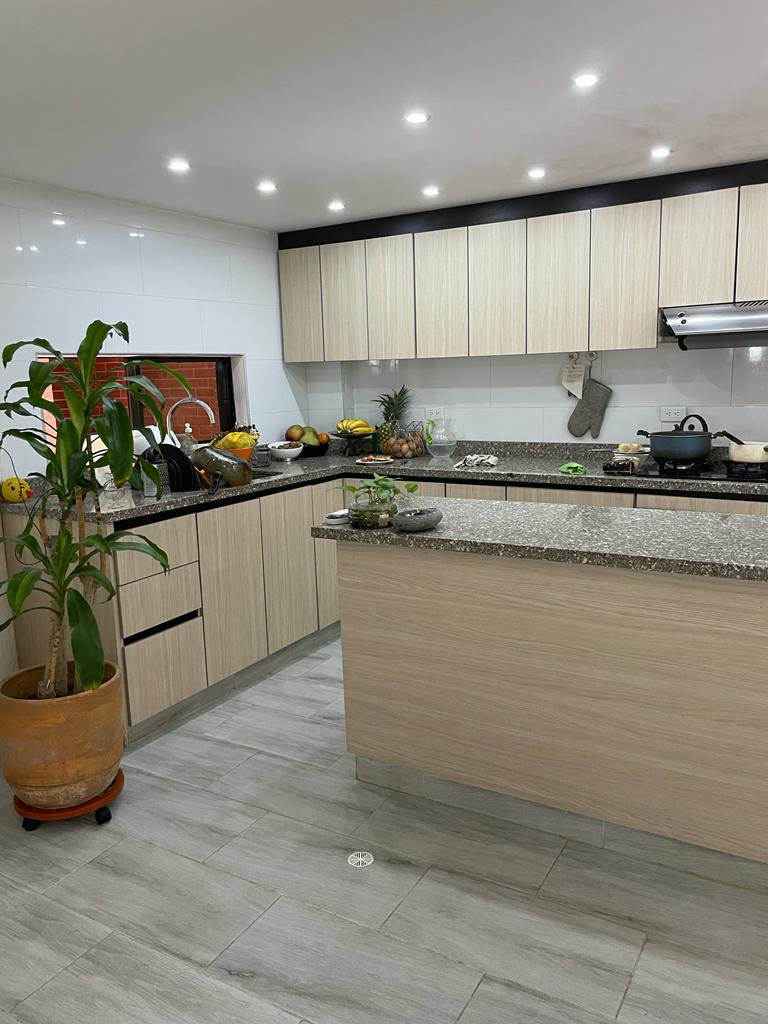 Casa de 5 alcobas en venta en El Carmen, Ibagué, 241 m² · foto 24 de 24