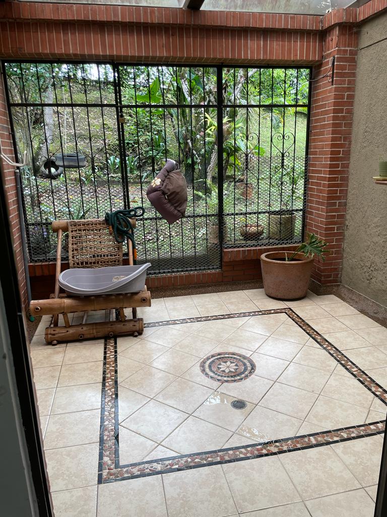 Casa de 5 alcobas en venta en El Carmen, Ibagué, 241 m² · foto 8 de 24