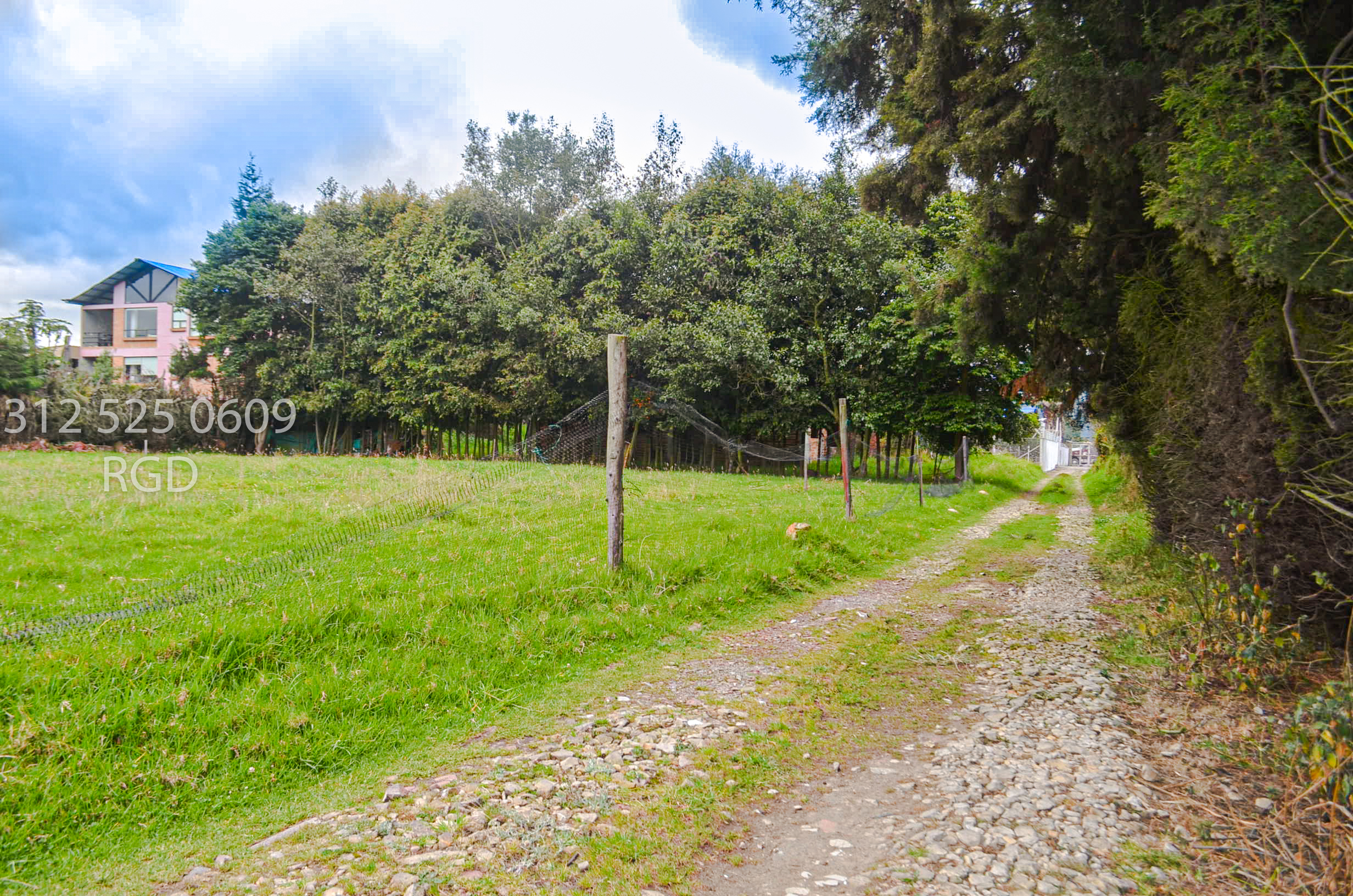 Lote en venta en Fonquetá, Chía, 1594 m² · foto 2 de 16