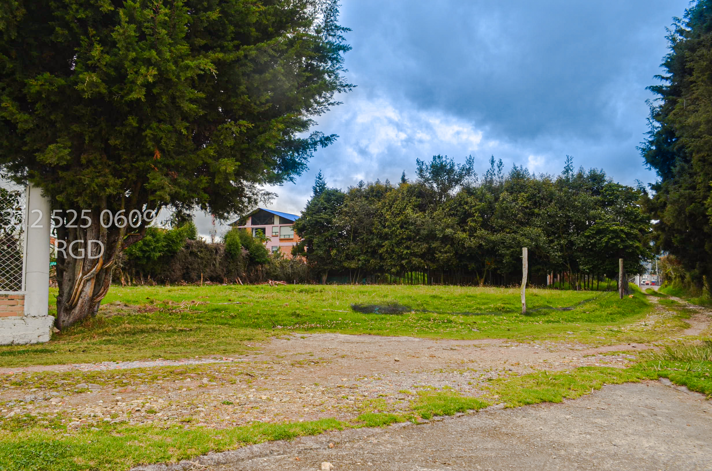 Lote en venta en Fonquetá, Chía, 1594 m² · foto 4 de 16