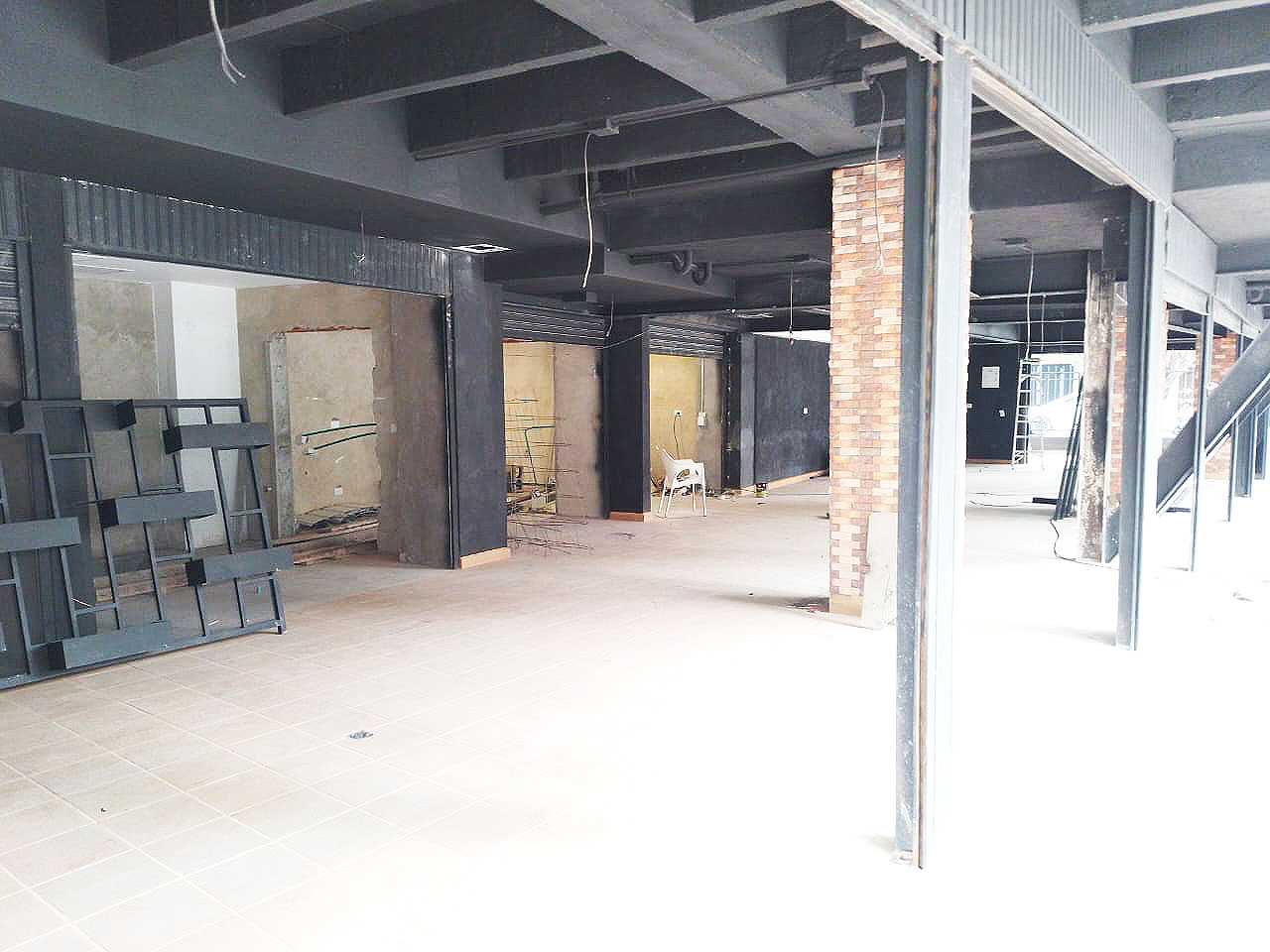 Local en arriendo en Laureles, Medellín, 300 m² · foto 3 de 10
