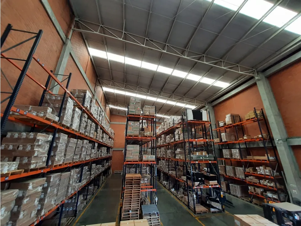 Bodega en venta en Arroyohondo, Yumbo, 690 m² · foto 2 de 12