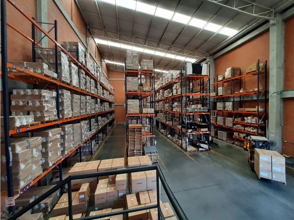 Bodega en venta en Arroyohondo, Yumbo, 690 m² · foto 4 de 12