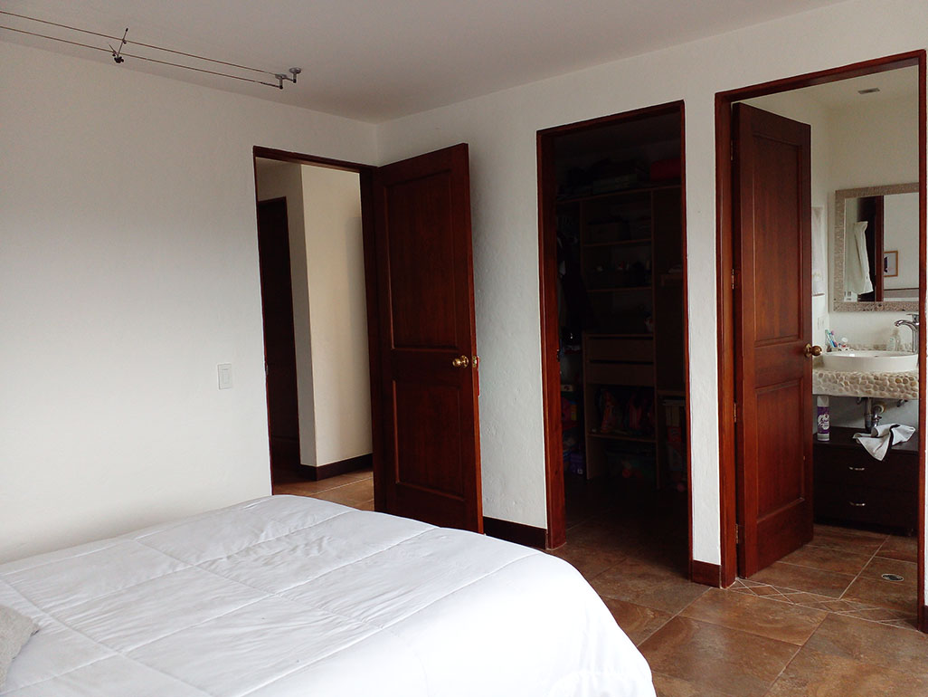 Casa de 3 alcobas en venta en Vía Las Palmas, Envigado, 249 m² · foto 13 de 20