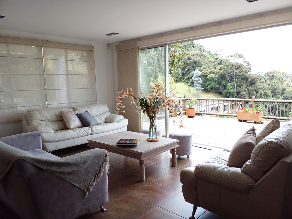 Casa de 3 alcobas en venta en Vía Las Palmas, Envigado, 249 m² · foto 2 de 20