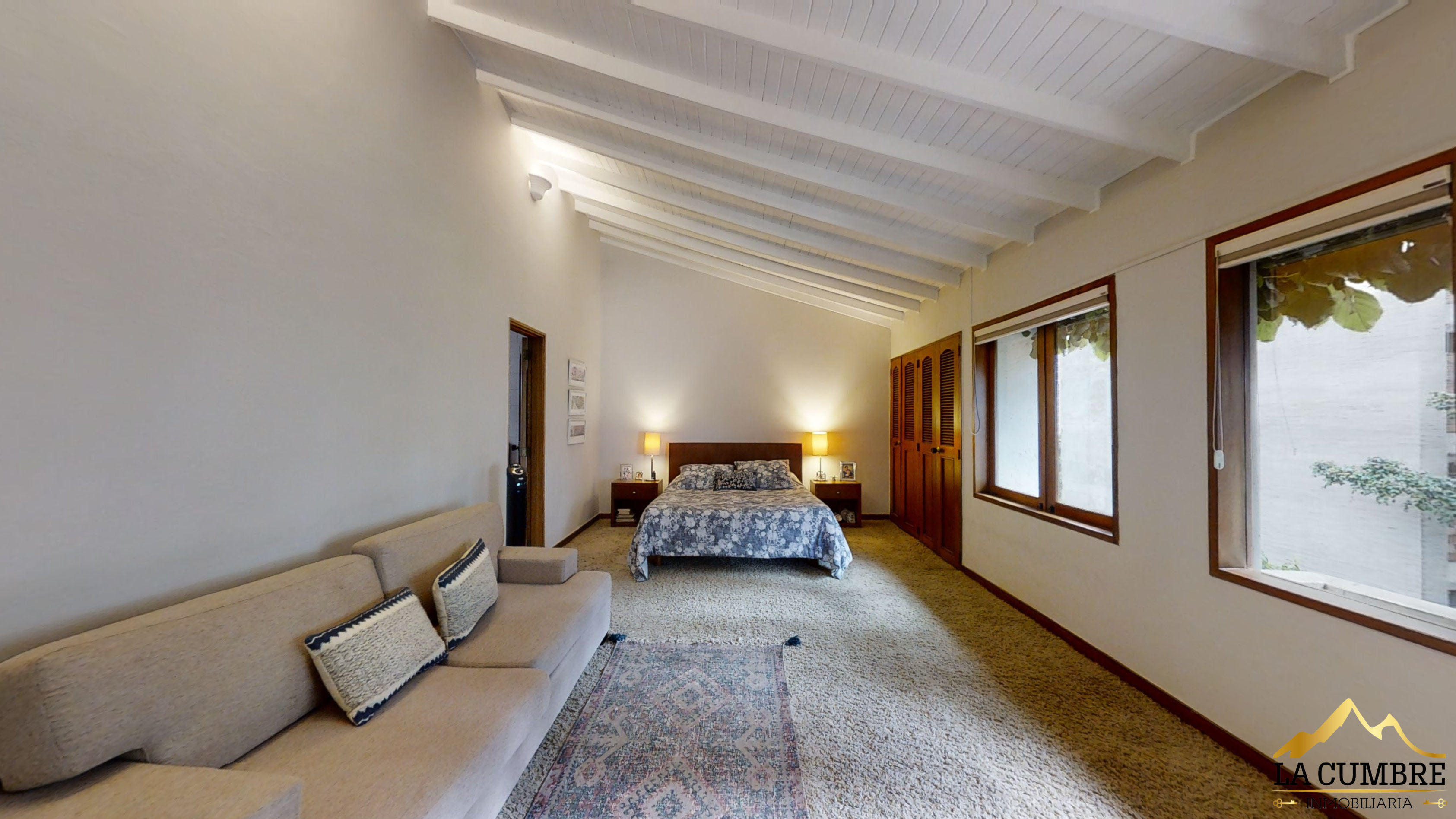Casa de 4 alcobas en venta en El Tesoro, Medellín, 326 m² · foto 10 de 12