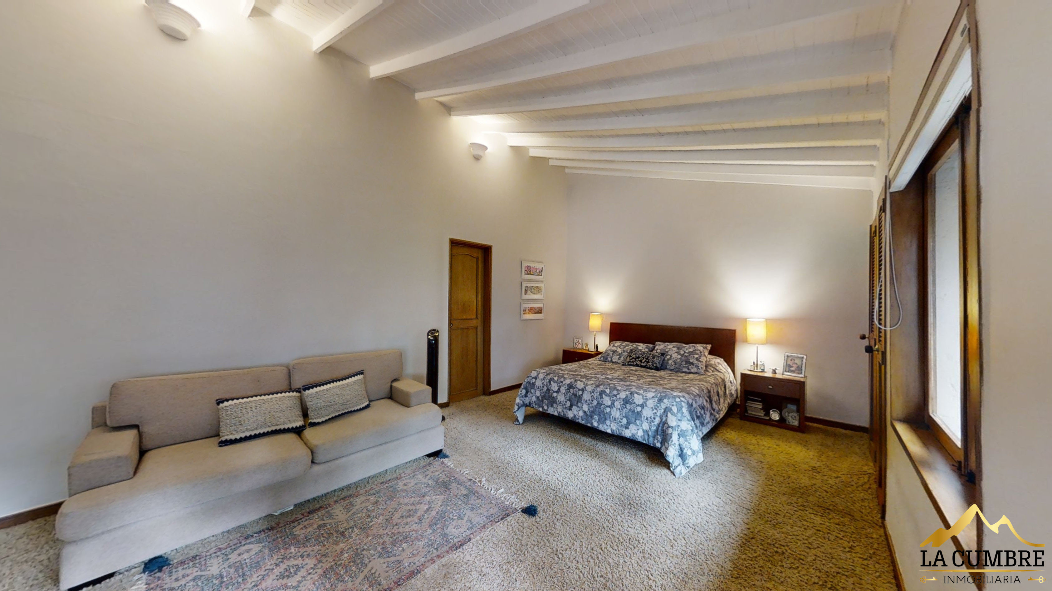 Casa de 4 alcobas en venta en El Tesoro, Medellín, 326 m² · foto 11 de 12