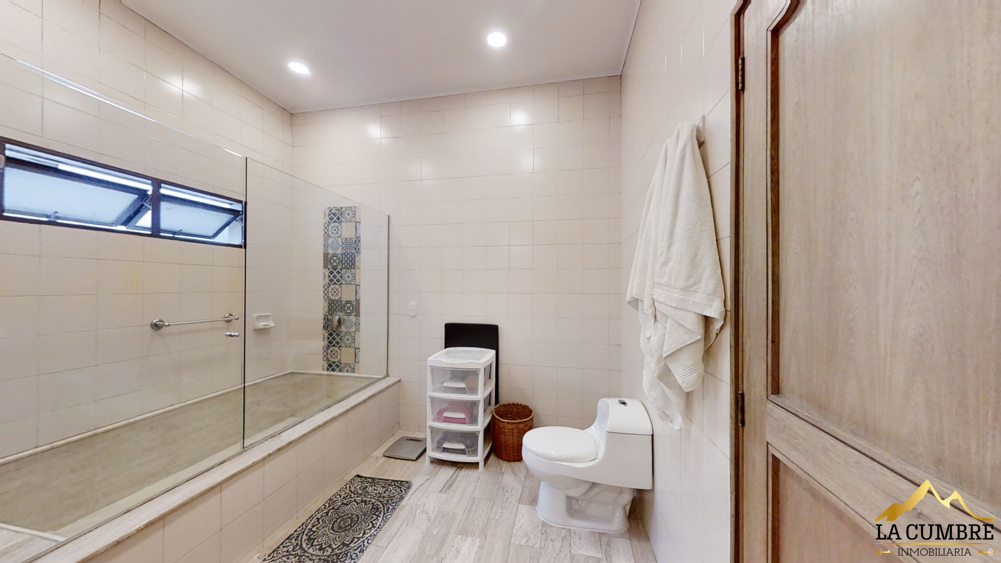 Casa de 4 alcobas en venta en El Tesoro, Medellín, 326 m² · foto 12 de 12