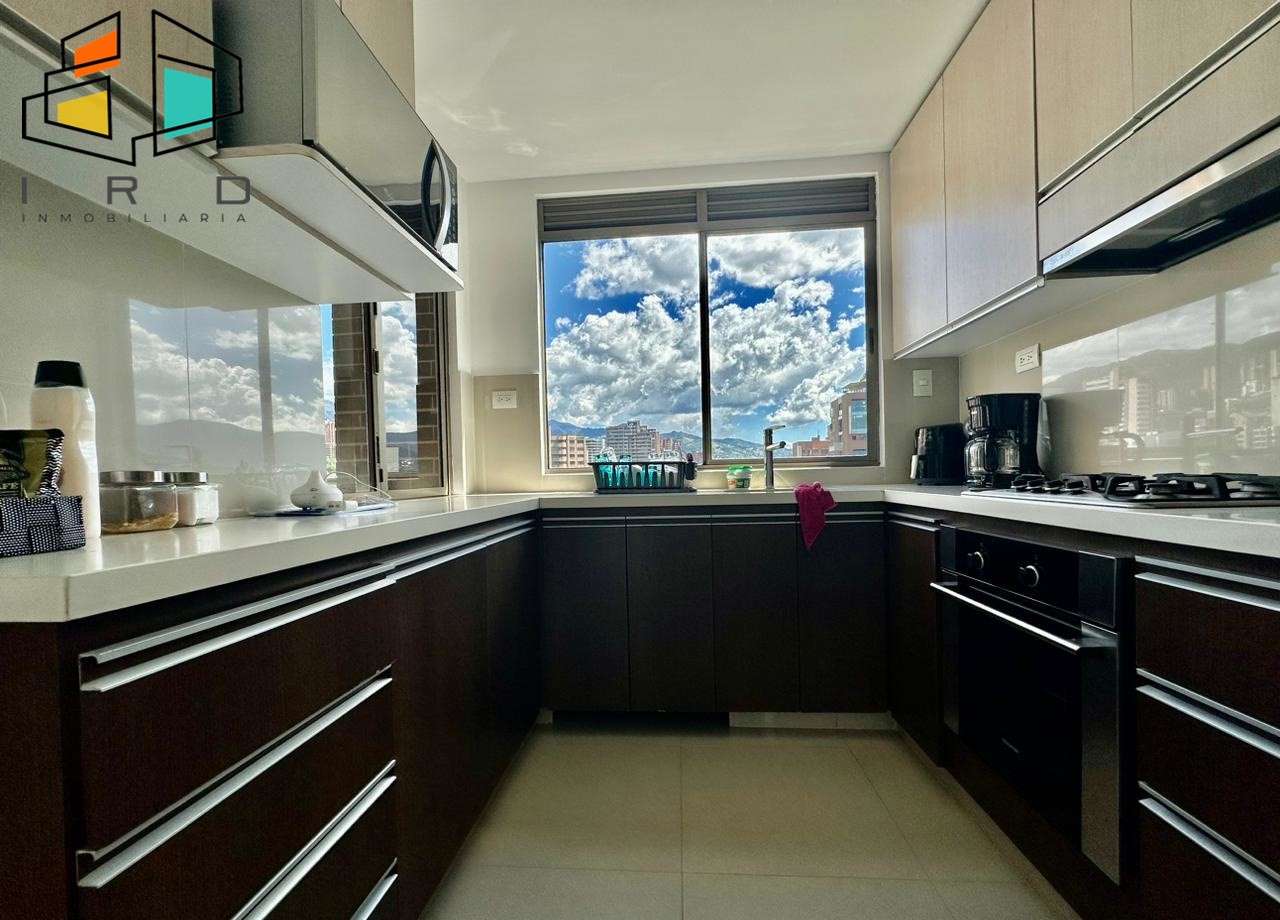 Apartamento en arriendo en El Poblado, Medellín · foto 12 de 24