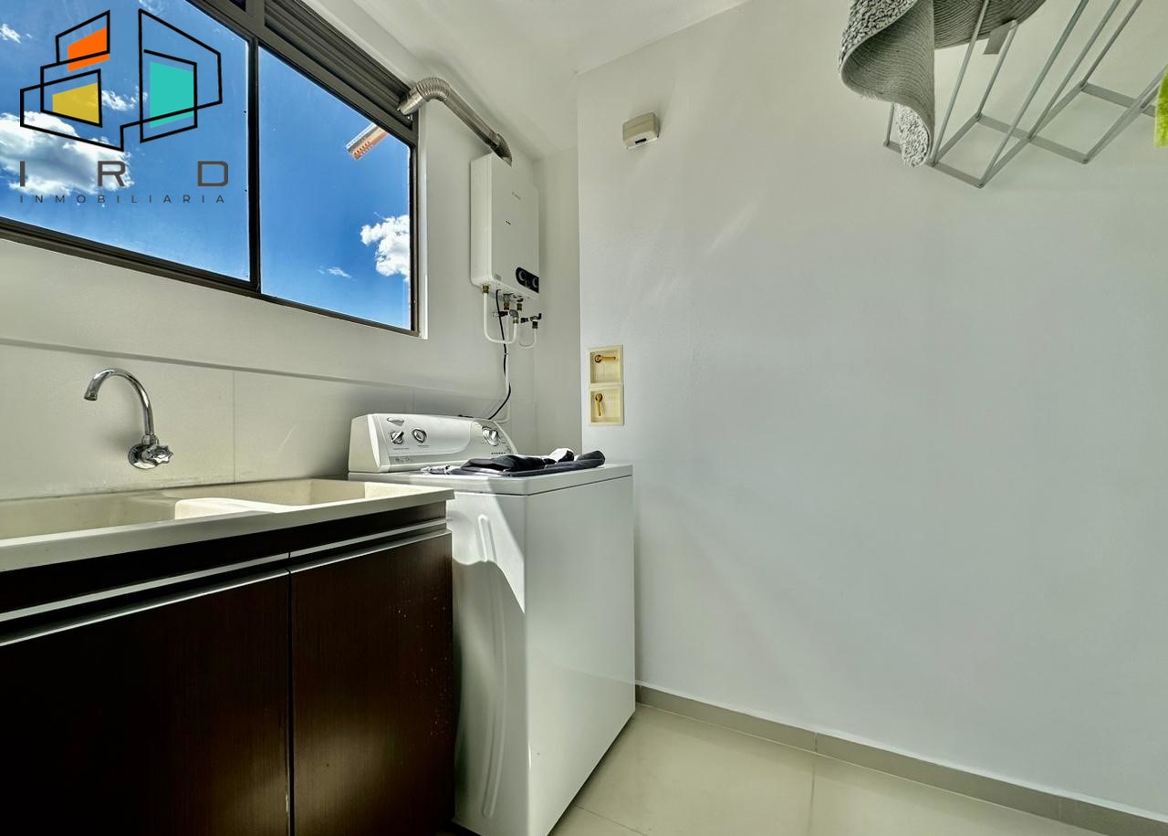 Apartamento en arriendo en El Poblado, Medellín · foto 13 de 24