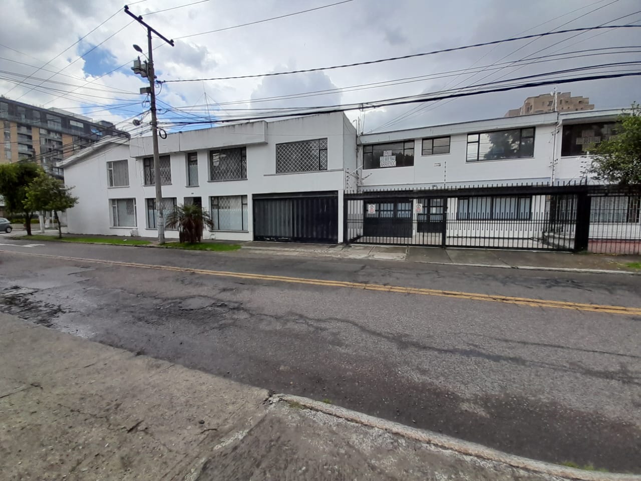 Casa en venta en Pasadena, Bogotá · foto 3 de 24