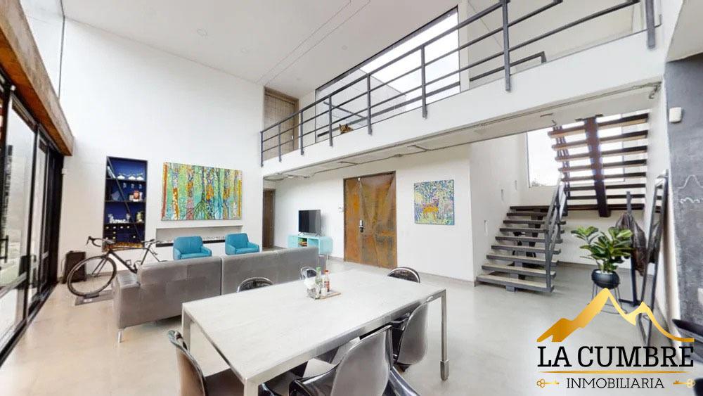 Casa de 4 alcobas en venta en Vía Las Palmas, Envigado, 396 m² · foto 2 de 9