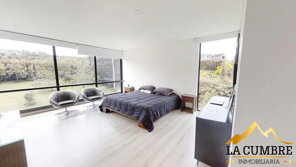 Casa de 4 alcobas en venta en Vía Las Palmas, Envigado, 396 m² · foto 3 de 9