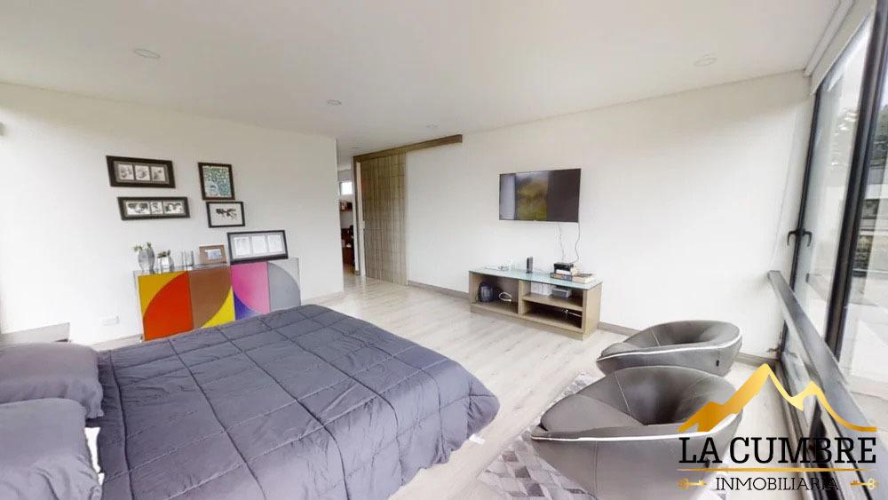Casa de 4 alcobas en venta en Vía Las Palmas, Envigado, 396 m² · foto 4 de 9