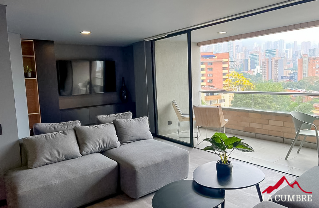 Apartamento en arriendo en Castropol, Medellín · foto 2 de 8