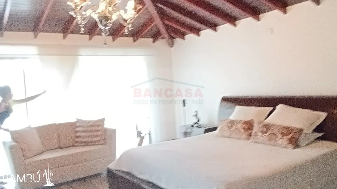 Casa de 3 alcobas en venta en Entre Amigos, Sabaneta, 350 m² · foto 11 de 24