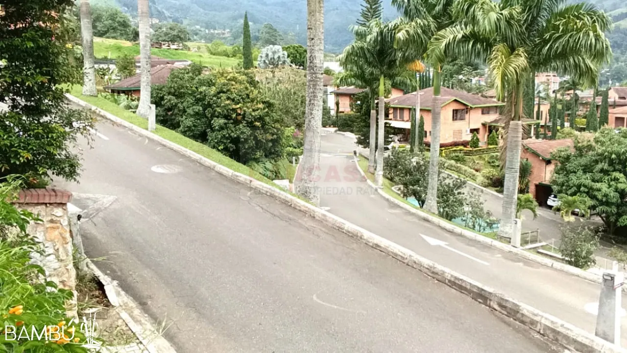 Casa de 3 alcobas en venta en Entre Amigos, Sabaneta, 350 m² · foto 10 de 24