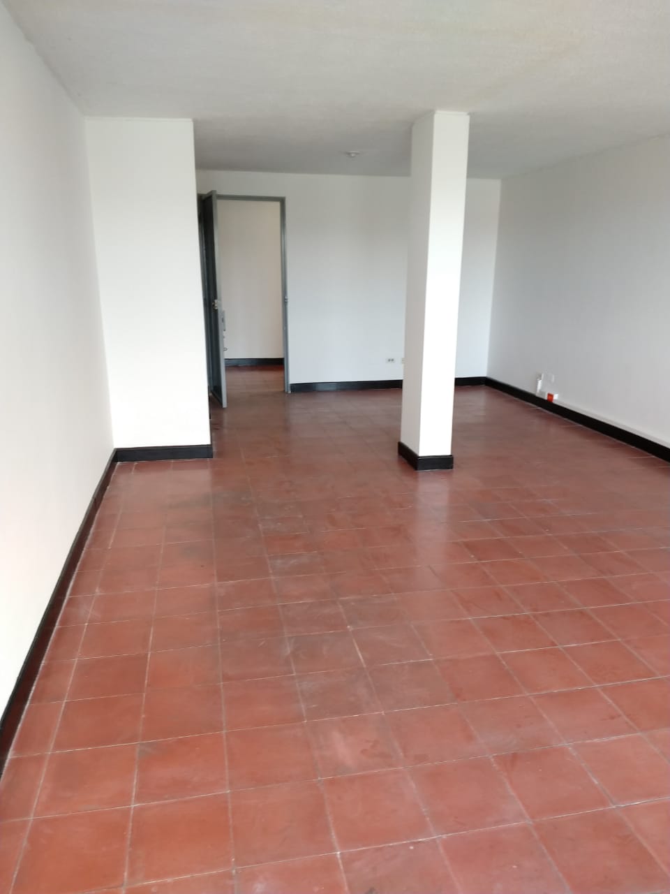 Oficina en arriendo en Garcia Rovira, Bucaramanga, 40 m² · foto 4 de 7