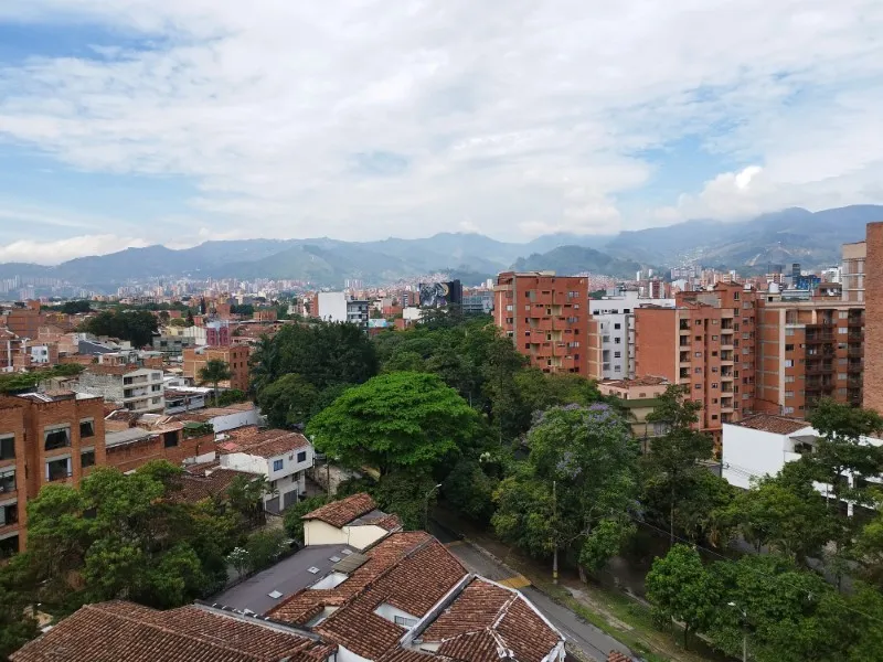 Apartamento de 2 alcobas en arriendo en Conquistadores, Medellín, 100 m² · foto 13 de 14