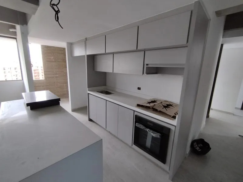 Apartamento de 2 alcobas en arriendo en Conquistadores, Medellín, 100 m² · foto 4 de 14