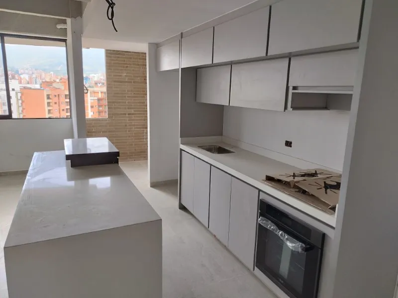 Apartamento de 2 alcobas en arriendo en Conquistadores, Medellín, 100 m² · foto 5 de 14