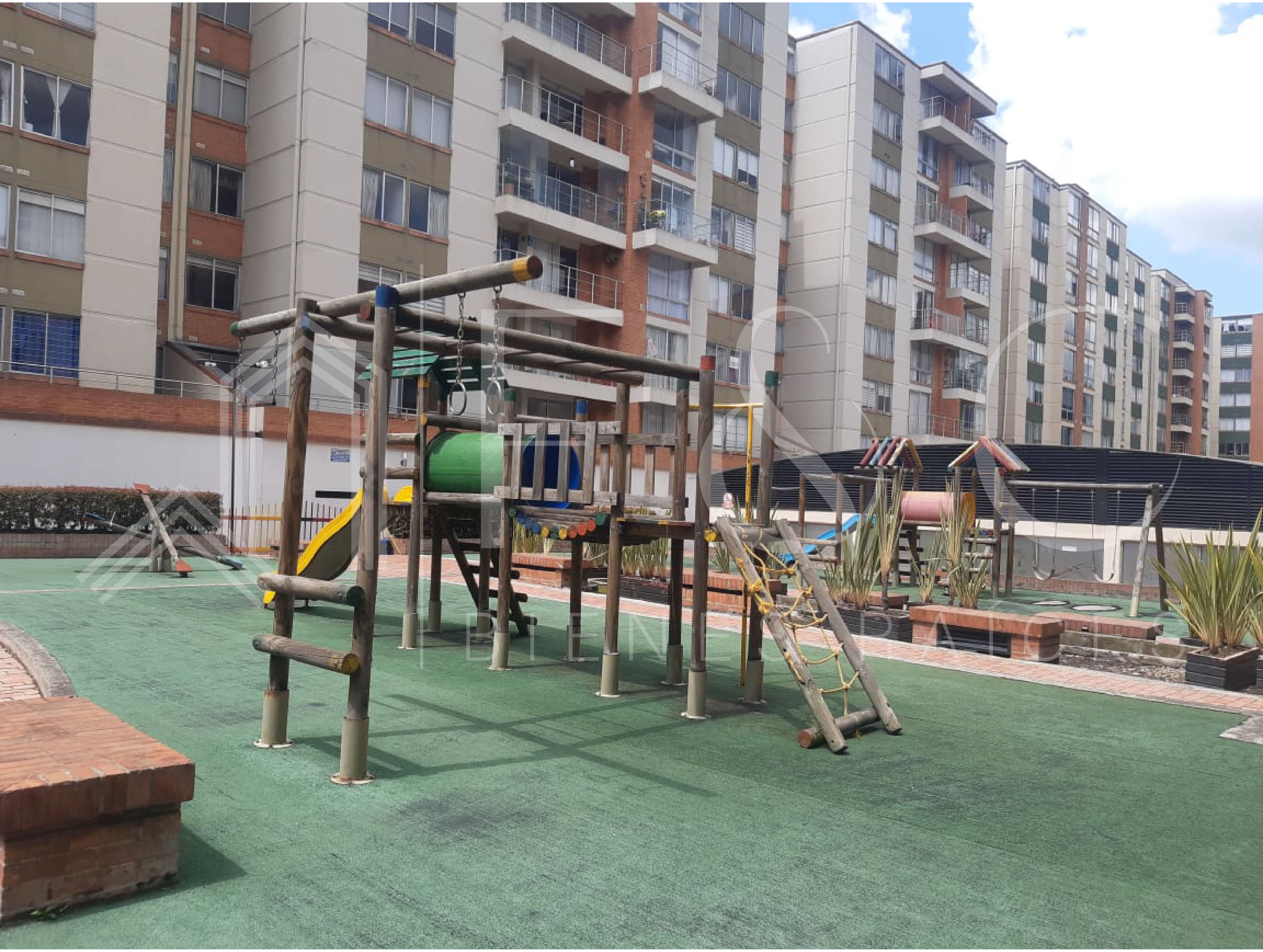 Apartamento de 3 alcobas en venta en Ub. De La Sabana, Bogotá, 74 m² · foto 14 de 16