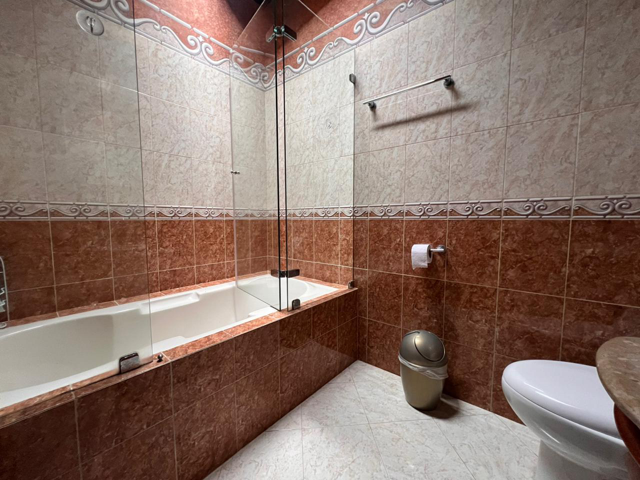 Casa de 6 alcobas en venta en El Porvenir, Rionegro, 550 m² · foto 14 de 18
