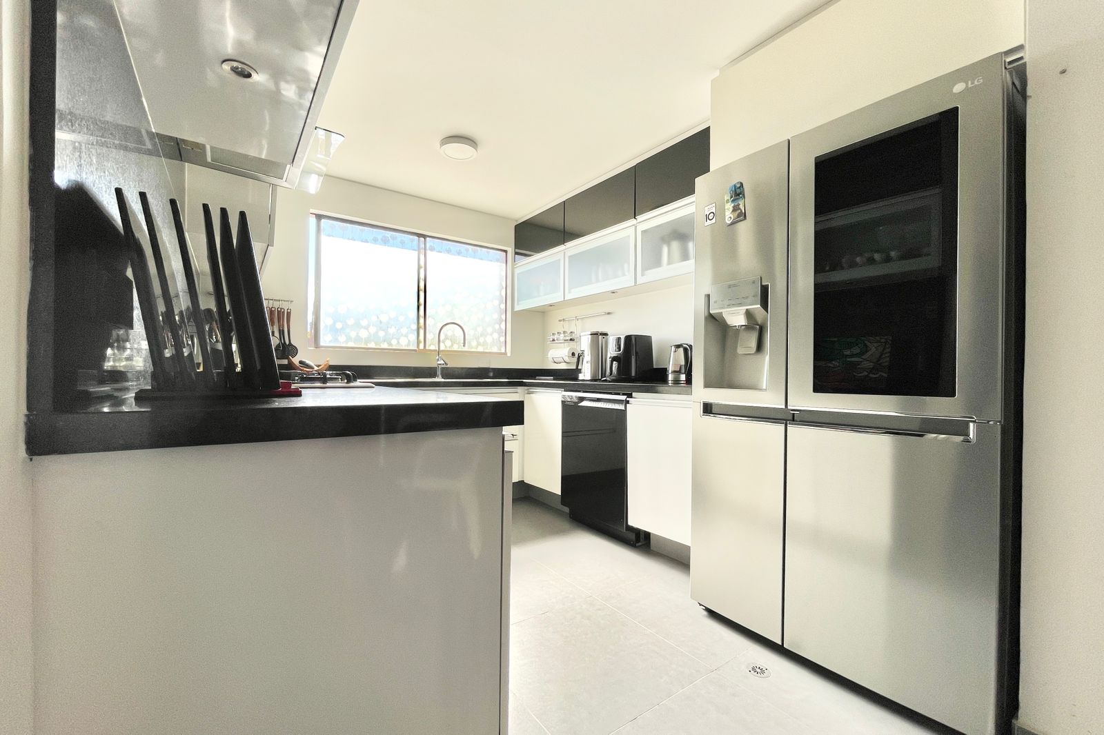 Apartamento de 4 alcobas en venta en Navarra, Bogotá, 253 m² · foto 11 de 24