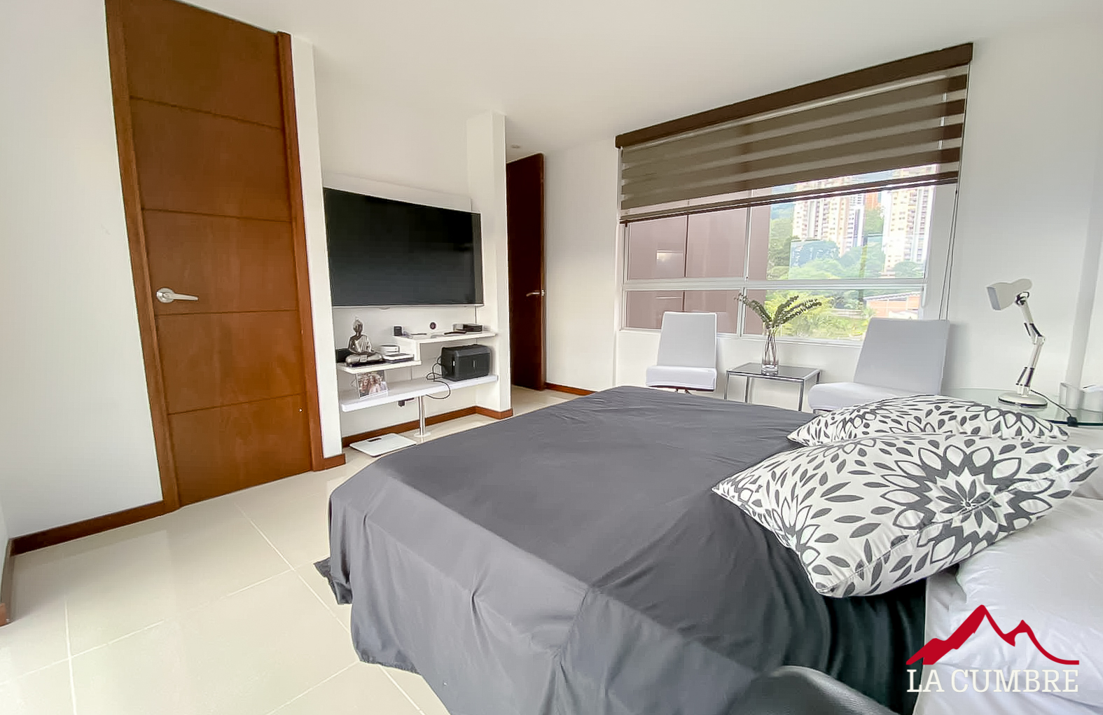 Apartamento en arriendo en Los Balsos, Medellín · foto 10 de 12