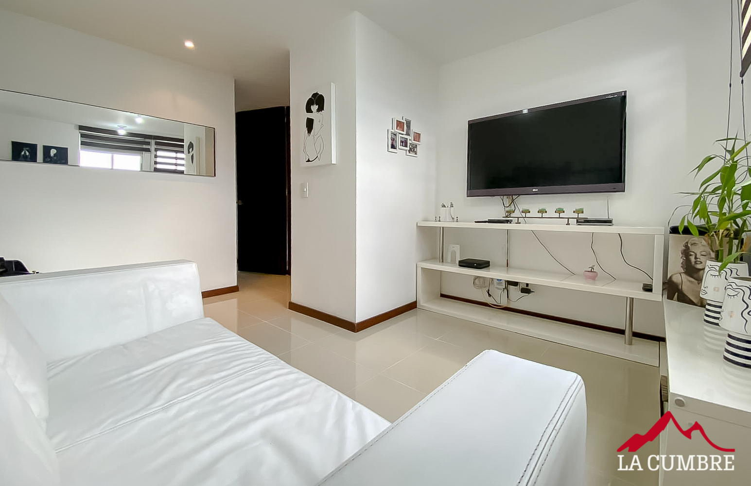 Apartamento en arriendo en Los Balsos, Medellín · foto 9 de 12