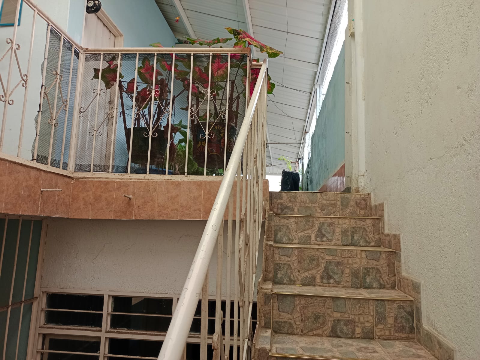 Casa de 11 alcobas en venta en Santa Elena, Cali, 215 m² · foto 14 de 24