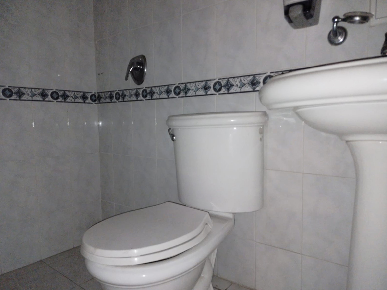 Bodega en arriendo en Perpetuo Socorro, Medellín, 900 m² · foto 13 de 18