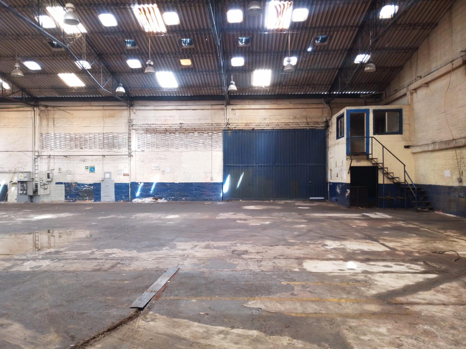 Bodega en arriendo en Perpetuo Socorro, Medellín, 900 m² · foto 5 de 18