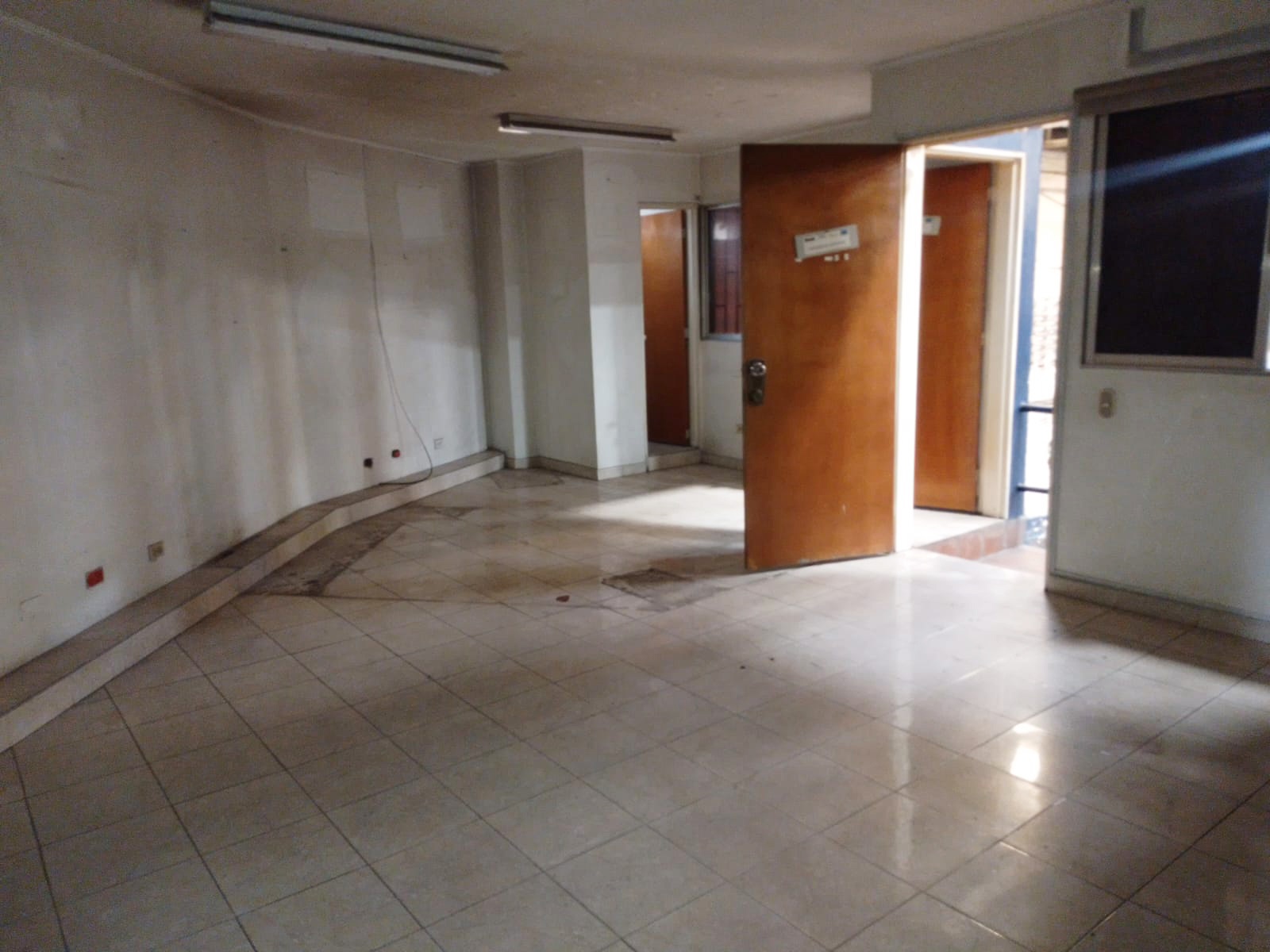 Bodega en arriendo en Perpetuo Socorro, Medellín, 900 m² · foto 9 de 18